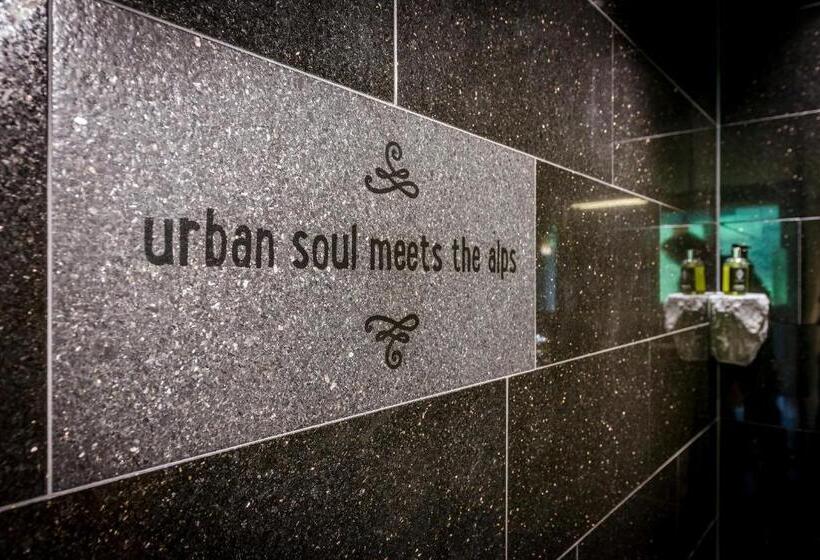 テラス付きスタンダードルーム, Mama Thresl