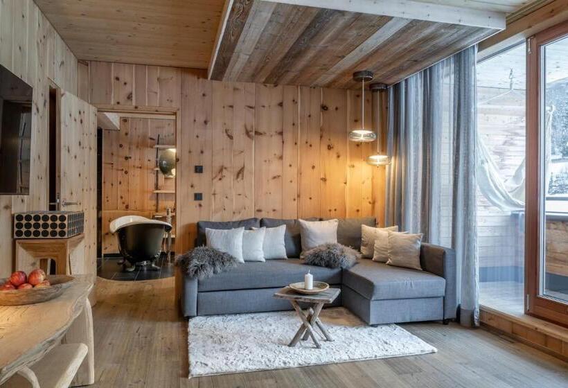 ビュー有りのスタンダードワンルーム, Mama Thresl