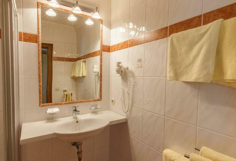 חדר קומפורט, Niederreiter