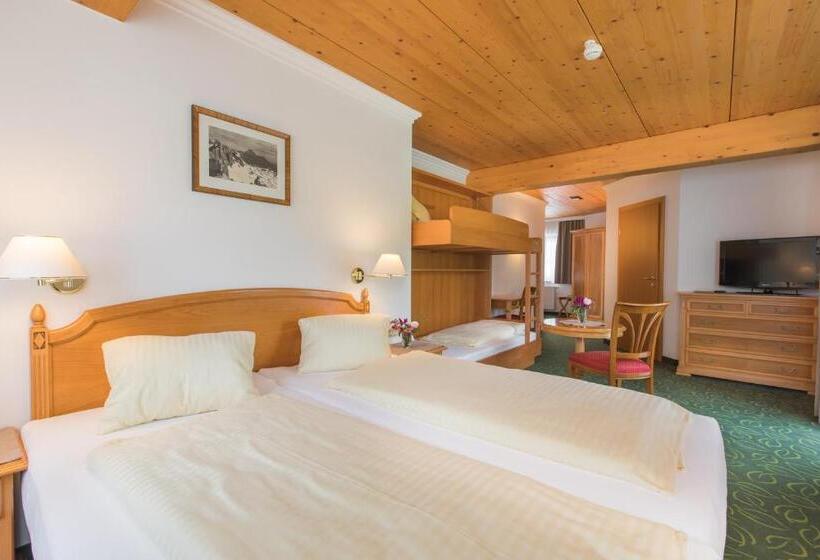 חדר משפחתי, Niederreiter