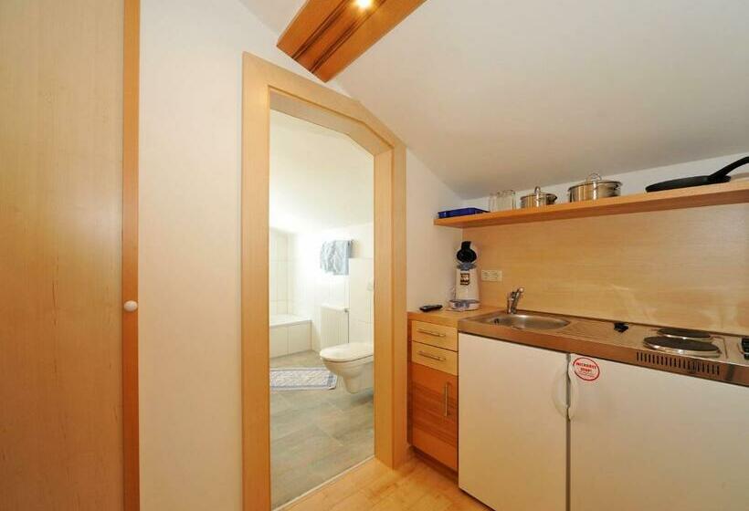 إستوديو قياسى, Pension Bergkristall