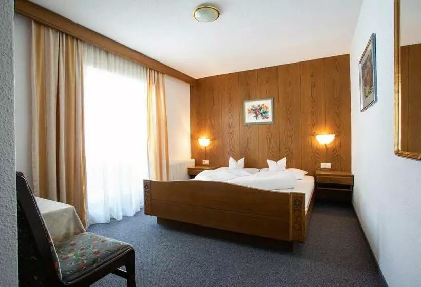 スタンダードルーム, Pension Tirol