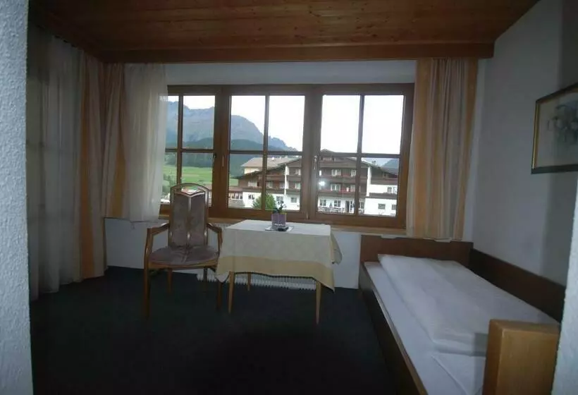 スタンダードシングルルーム, Pension Tirol