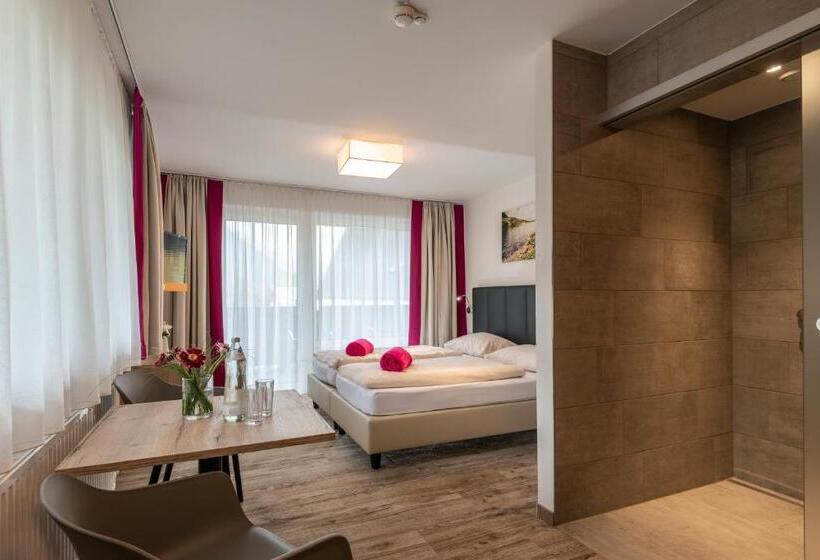 اتاق لوکس با بالکن, Smart