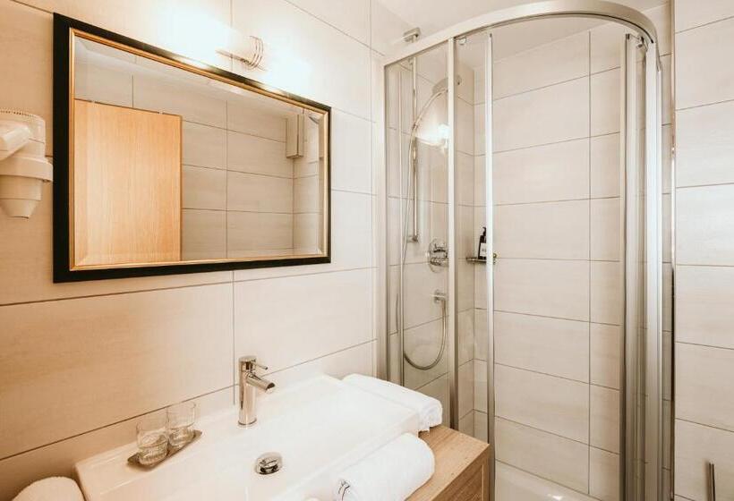 スタンダードルーム, Steffner Wallner