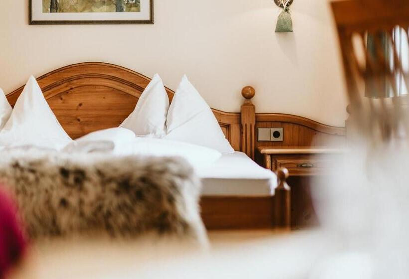 デラックスルーム, Steffner Wallner