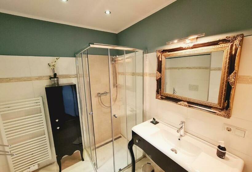 غرفة قياسية, Gewerkenschlössl Zeilinger