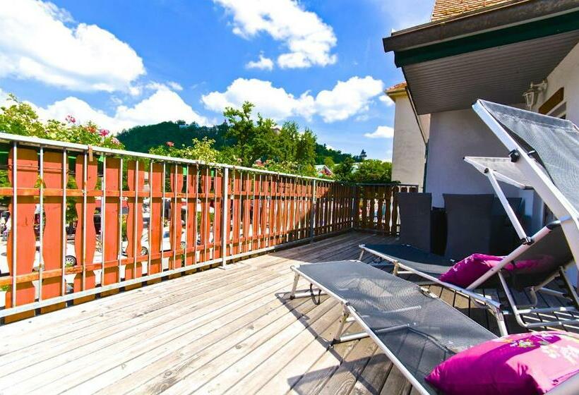 침실 3개 아파트, Zur Steirerstub'n