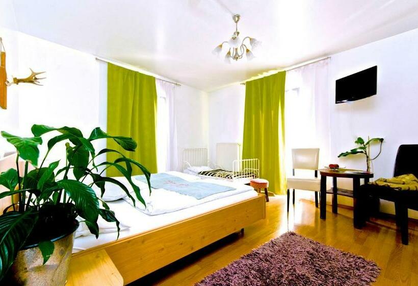 스탠다드 룸, Zur Steirerstub'n