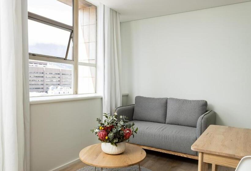 Suite com Varanda, Adderley Gardens