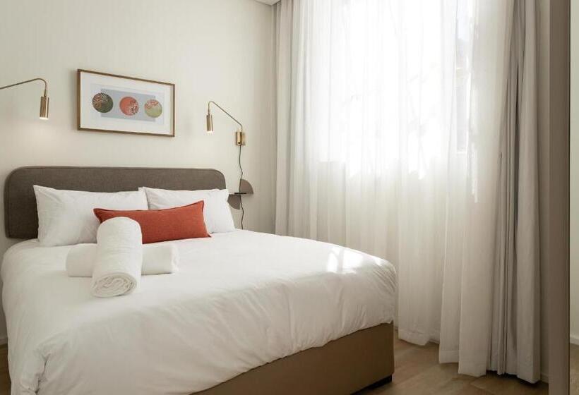 חדר סטנדרט, Adderley Gardens