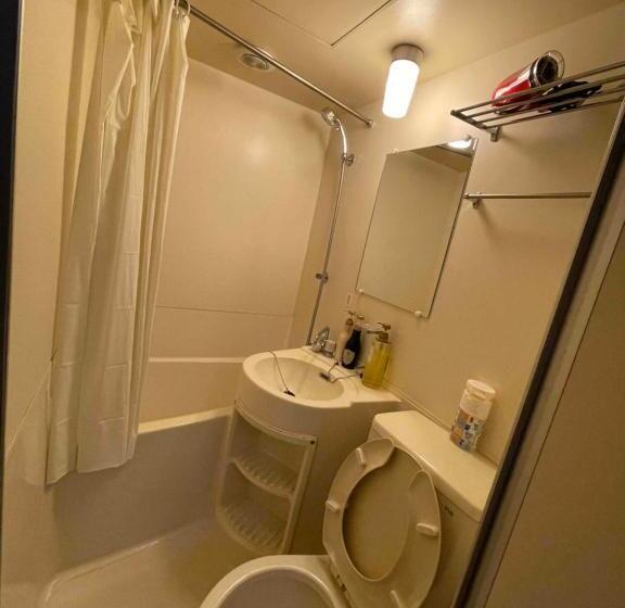 Habitació Triple Estàndard, The Answer