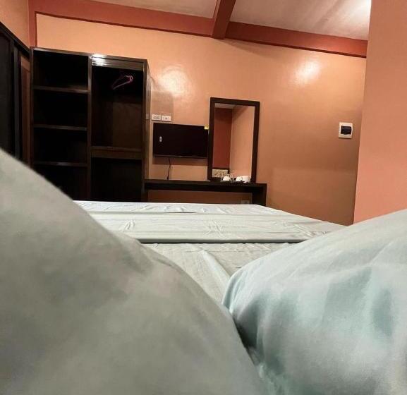 Quarto Estandar, Alona Princess Suites