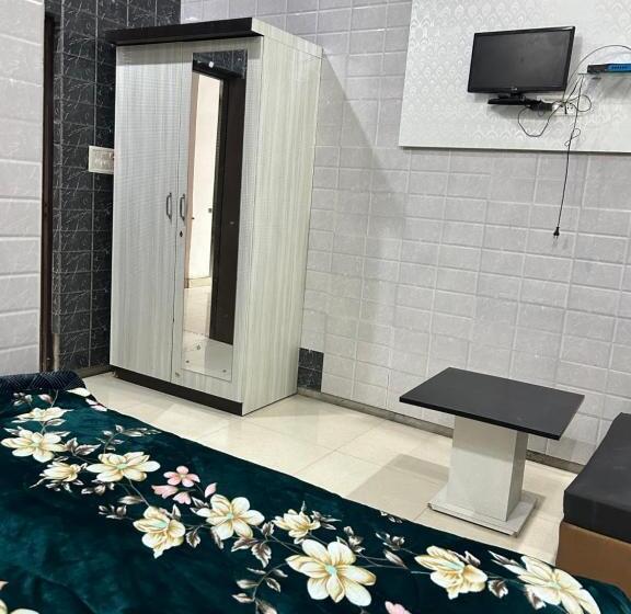 スタンダードルーム, Amor Lounge