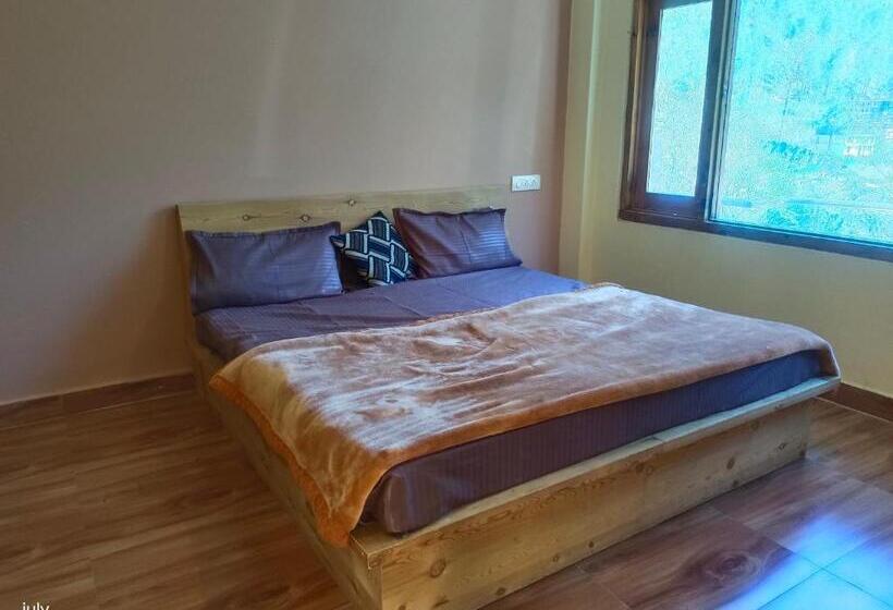 اتاق لوکس با تخت بزرگ, Apple Garden Katagla Kasol