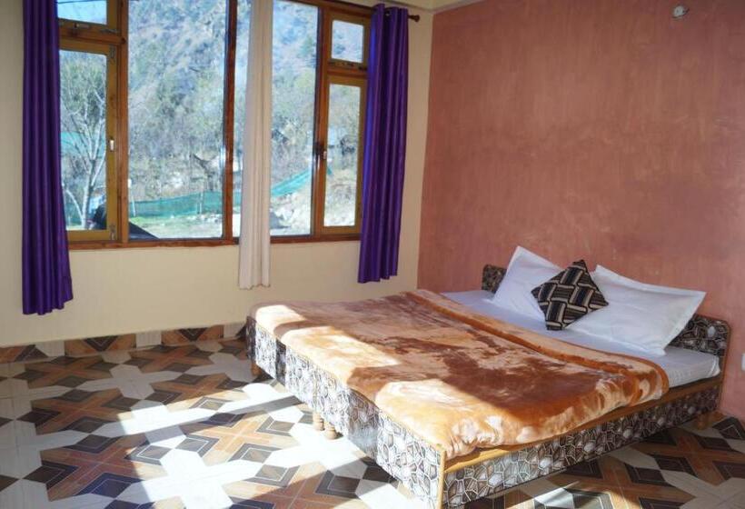 اتاق اکونومی, Apple Garden Katagla Kasol