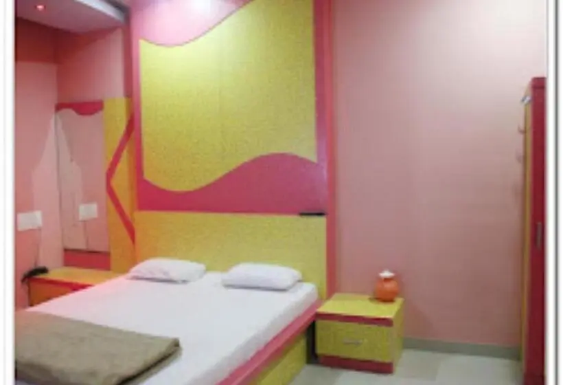 Deluxe Yhden Hengen Huone, Bhaktavatsal Tuljapur