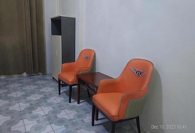 חדר משפחתי, Rhythm Bollywood Guesthouse