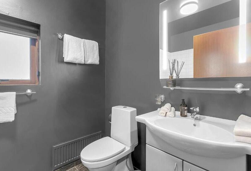 اتاق سوپریور با چشمانداز کوهستان, Tindasel Lodge