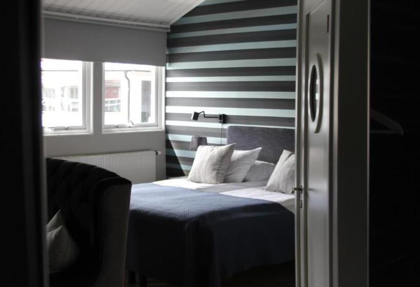 סוויטה נוף לבריכה, Norrfällsvikens Rum & Kök