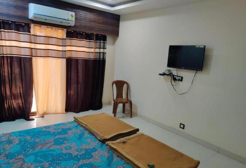 Habitación Familiar, Siddhivinayak Resort Nx Devgad