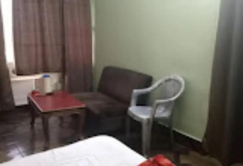 Standardzimmer, Solan Rourkela