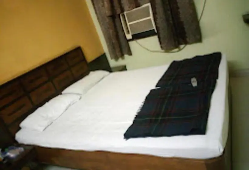 Standardzimmer, Solan Rourkela