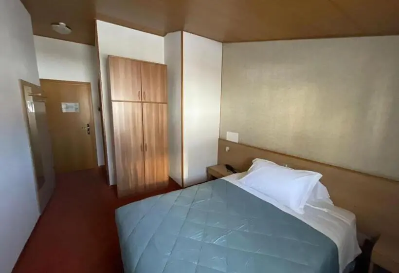 Habitación Estàndard Individual, Tarvis