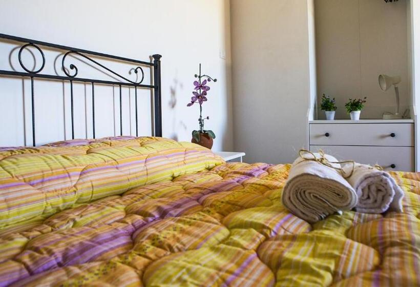 חדר סטנדרט לשלושה עם חדר אמבטיה משוף, Tenute Donna Franca