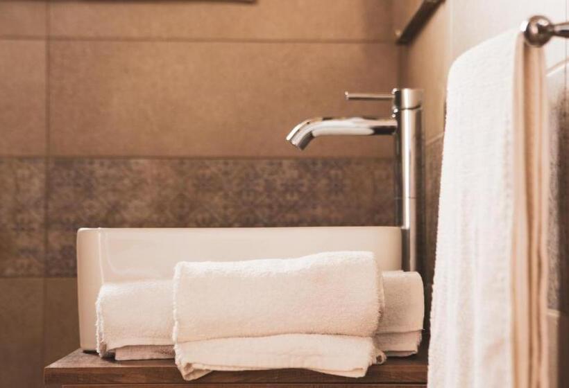 דירת שני חדרים, Tenute Donna Franca