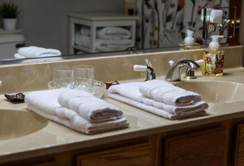 غرفة قياسية رباعية, Lakeplace Bed & Breakfast