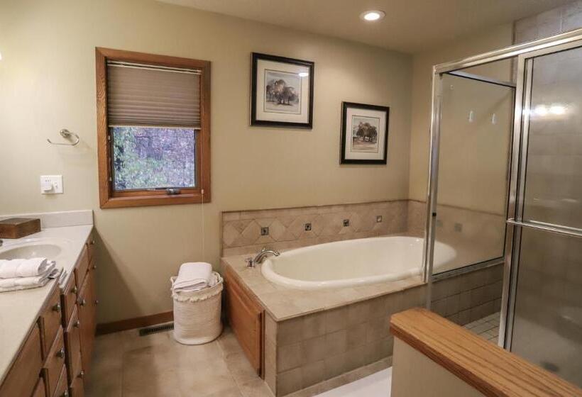 Четырехместный Номер Стандарт, Lakeplace Bed & Breakfast