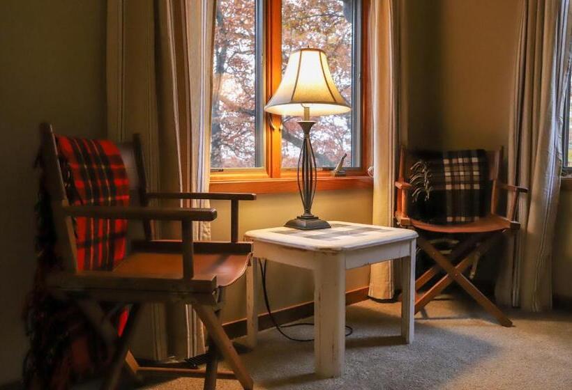 غرفة قياسية رباعية, Lakeplace Bed & Breakfast