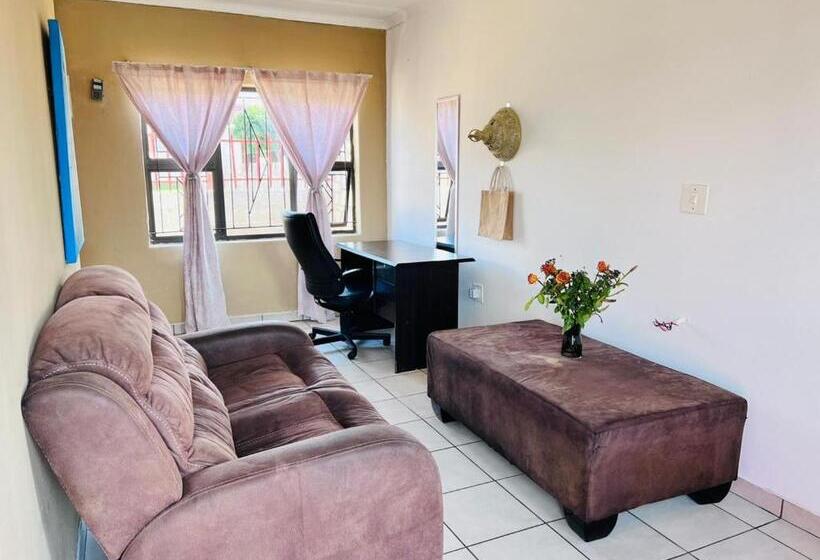 דירת חדר, Mphatlalatsane Executive Bnb