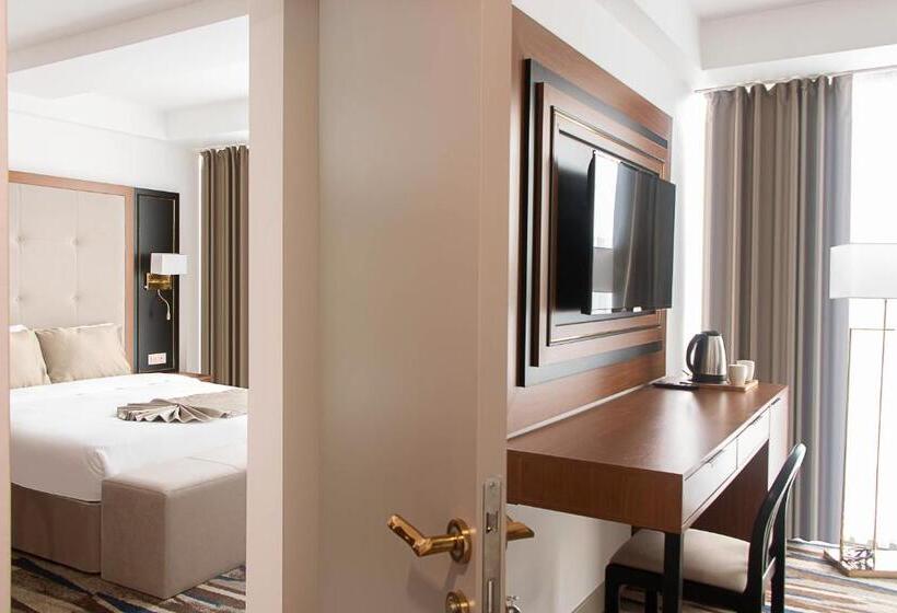 חדר משפחתי, Shelter Inn Hotel & Spa