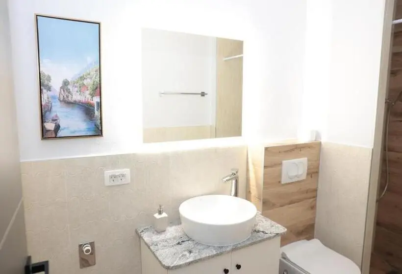 اتاق اکونومی, Swiss Apartmani