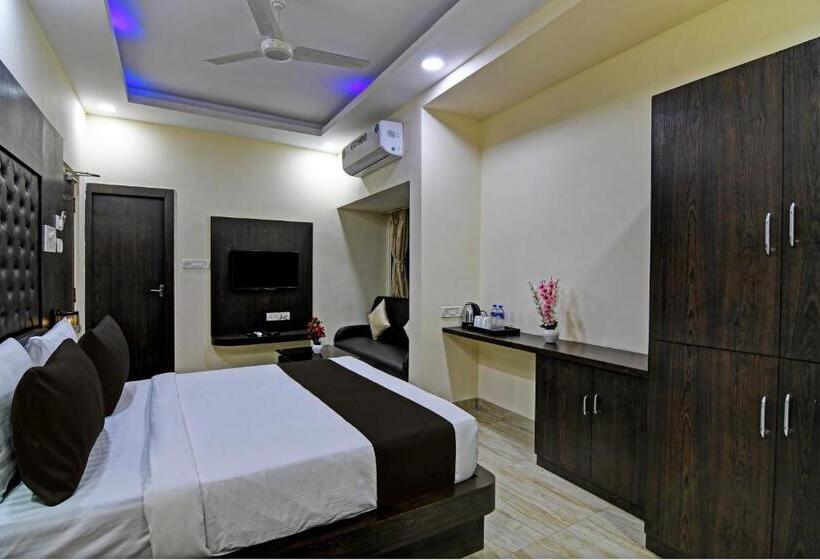 Háromágyas Classic Szoba, Super Townhouse Refresh