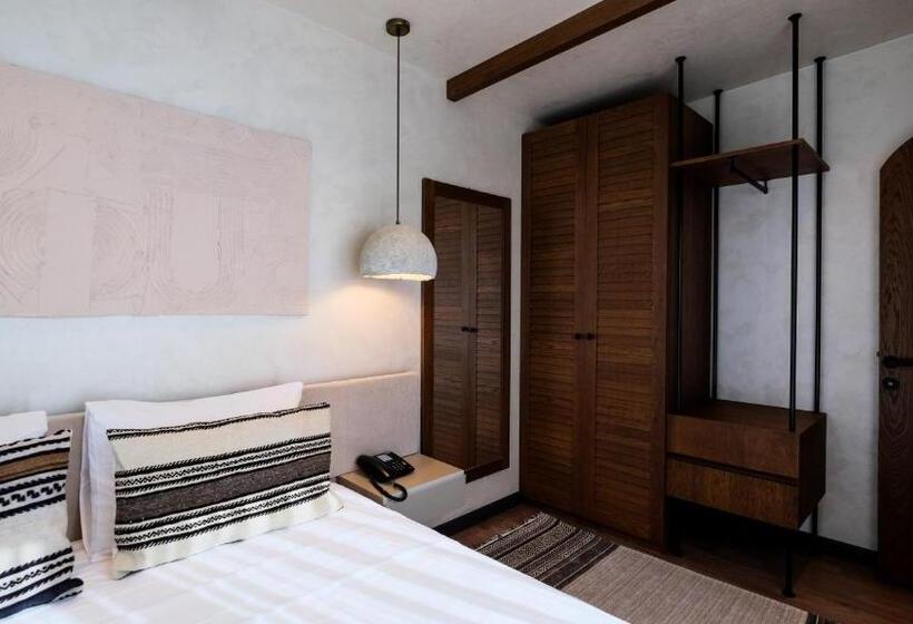 Номер Стандарт Вид на Бассейн, Asha Country