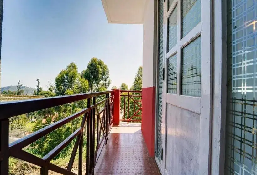 Classic Kolmen Hengen Huone, Fabhotel Nanjil Grande
