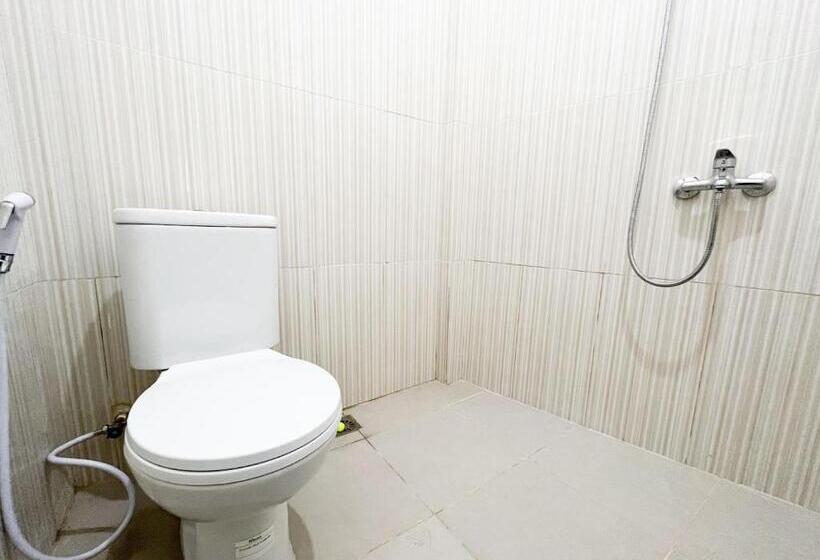 חדר סופריור, Reddoorz Near Makam Bung Karno Blitar