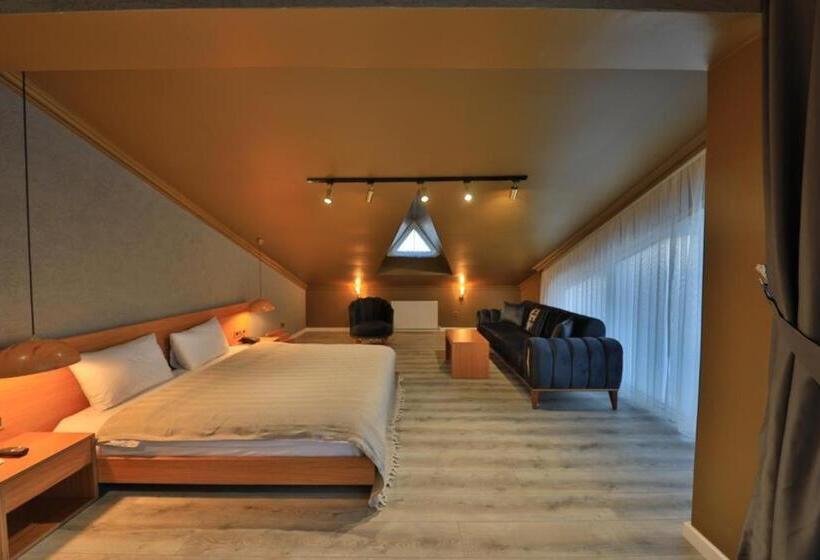 スイート, Treekos Suite