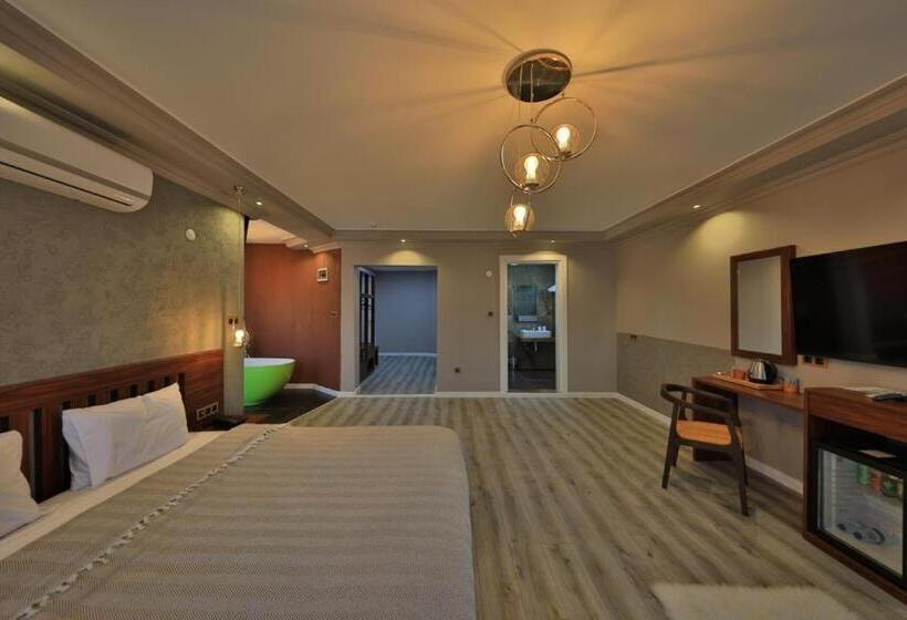 スイート, Treekos Suite