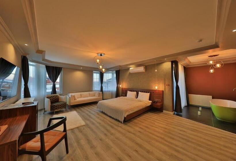 スイート, Treekos Suite