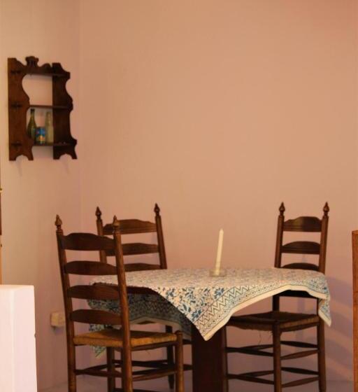 スタンダードルーム, Bushman S Pillow