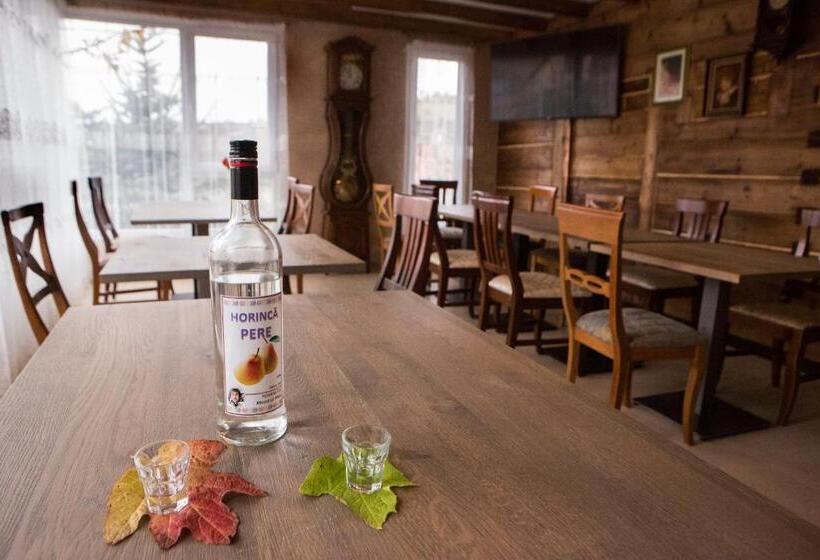 סוויטה עם מרפסת, Casa Cu Magnolii