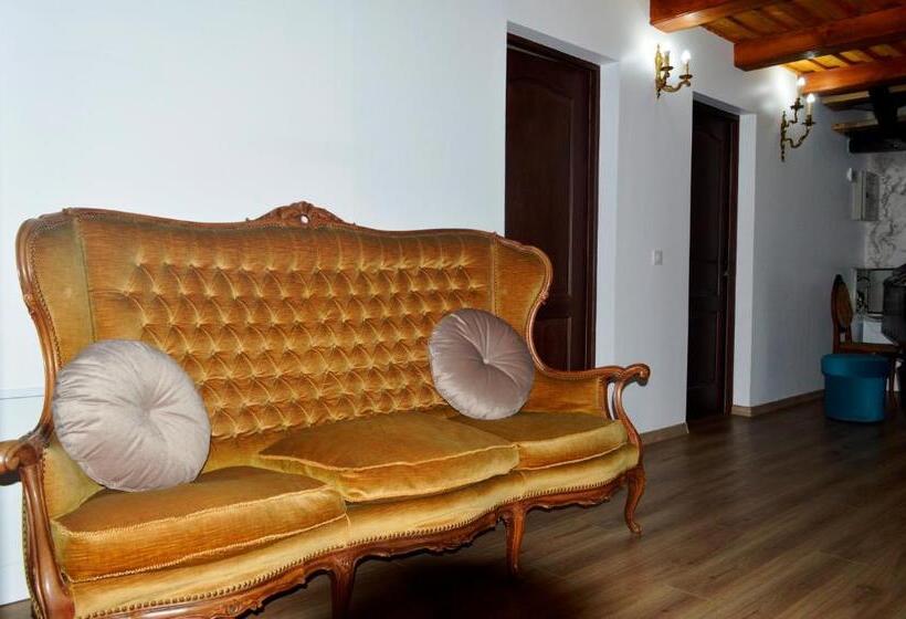 Номер Стандарт, Casa Cu Magnolii