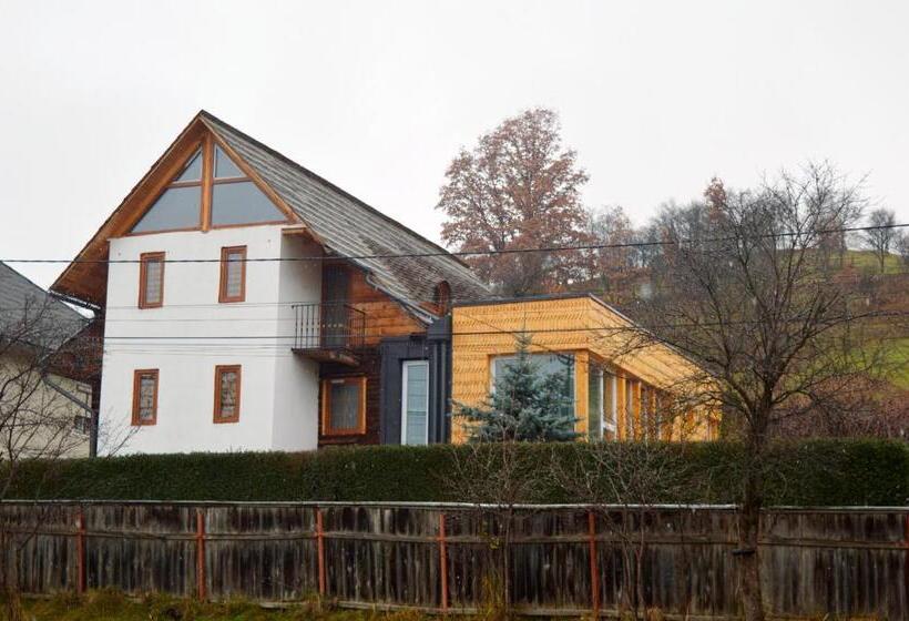 غرفة قياسية, Casa Cu Magnolii