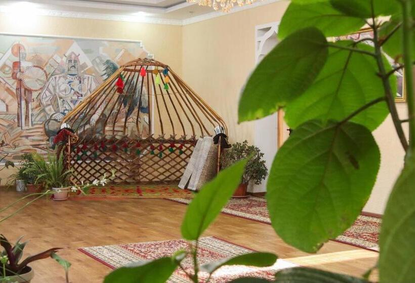 اتاق استاندارد چهار تخته, Khan