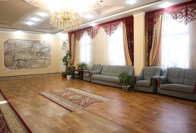 اتاق استاندارد چهار تخته, Khan