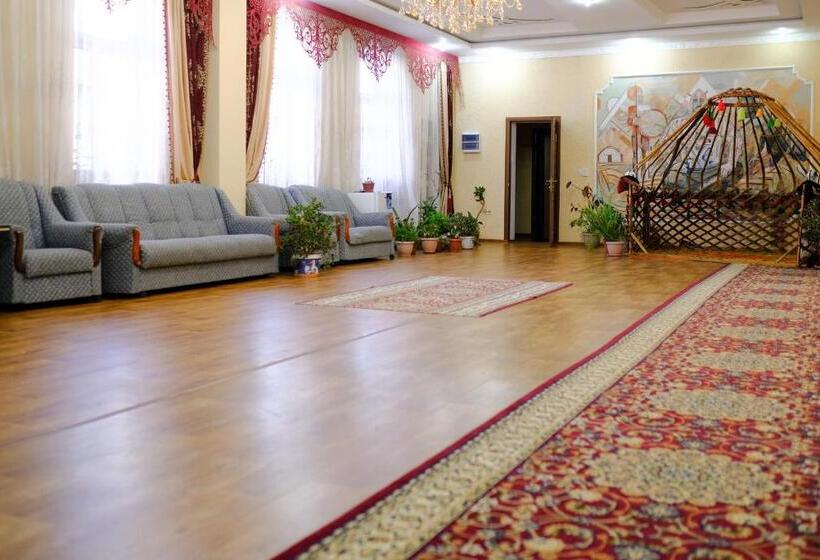 اتاق استاندارد چهار تخته, Khan